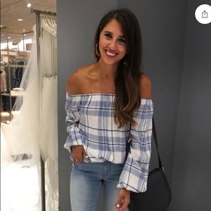 Vince Camuto off shoulder top